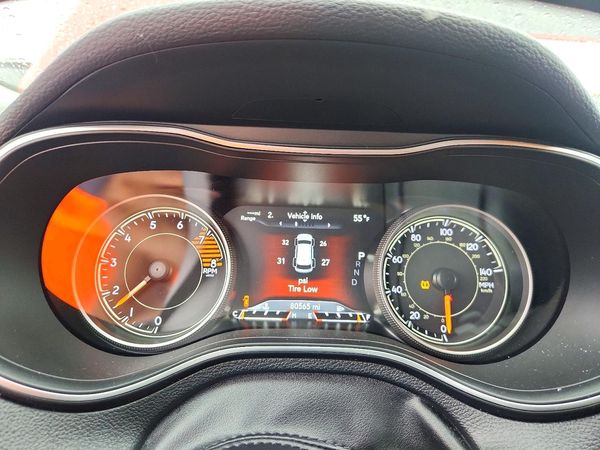 2019 JEEP CHEROKEE Trailhawk — ODOM