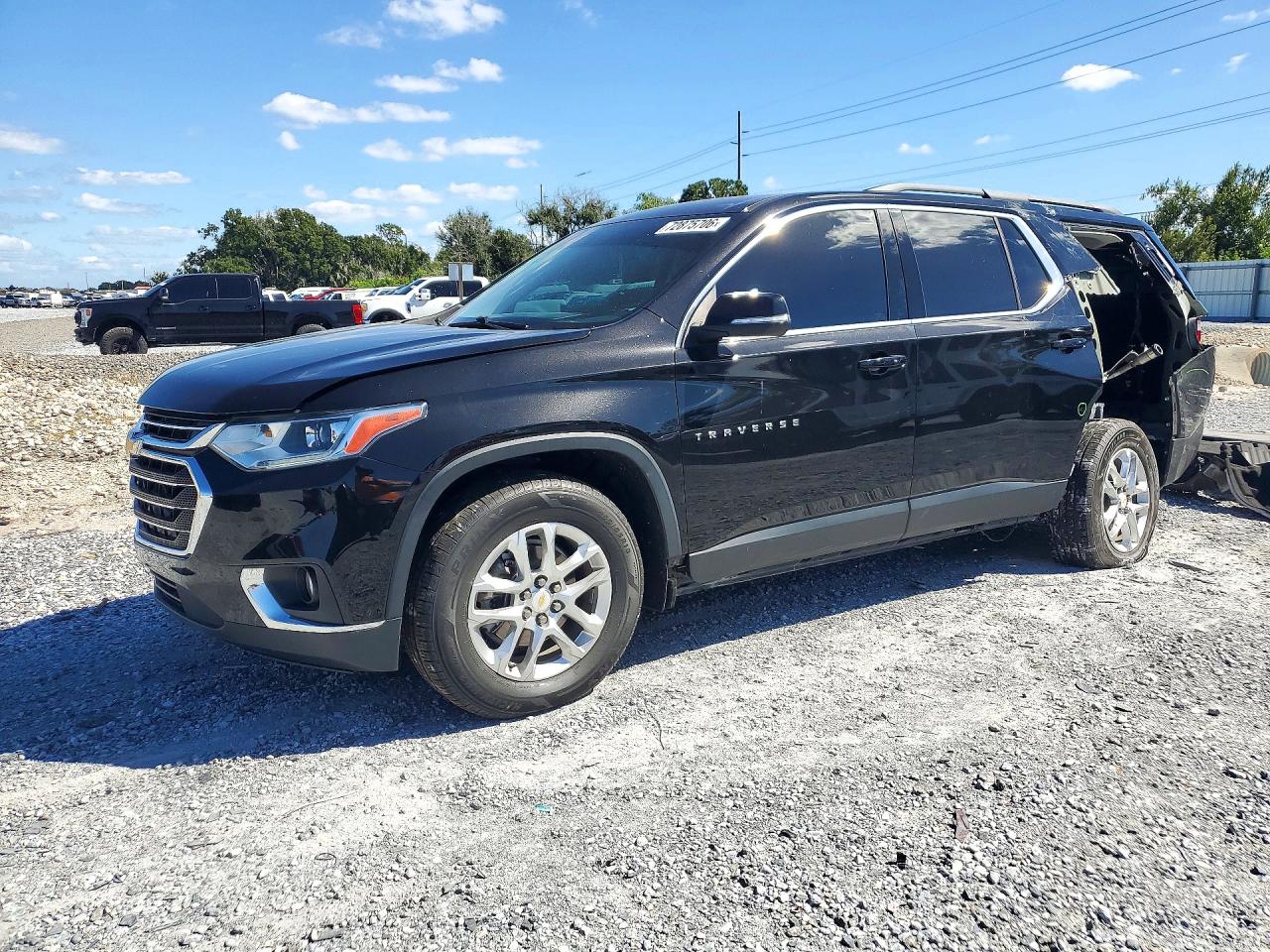 2021 CHEVROLET TRAVERSE LT — Front 3/4