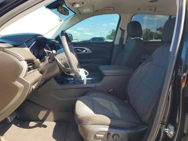 2021 CHEVROLET TRAVERSE LT — DENT
