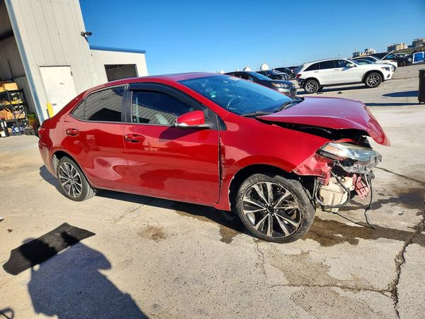 2017 TOYOTA COROLLA — Passenger 3/4