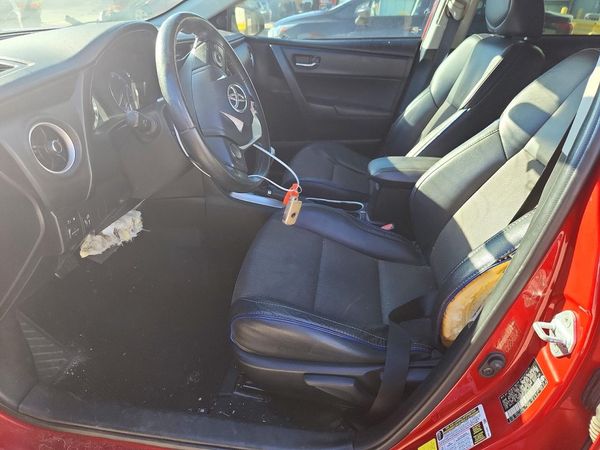 2017 TOYOTA COROLLA — DENT