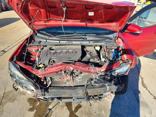 2017 TOYOTA COROLLA — Engine bay