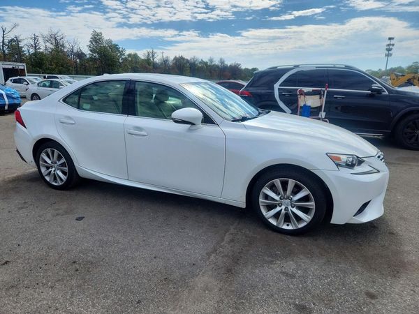 2014 LEXUS IS 250 — Passenger 3/4