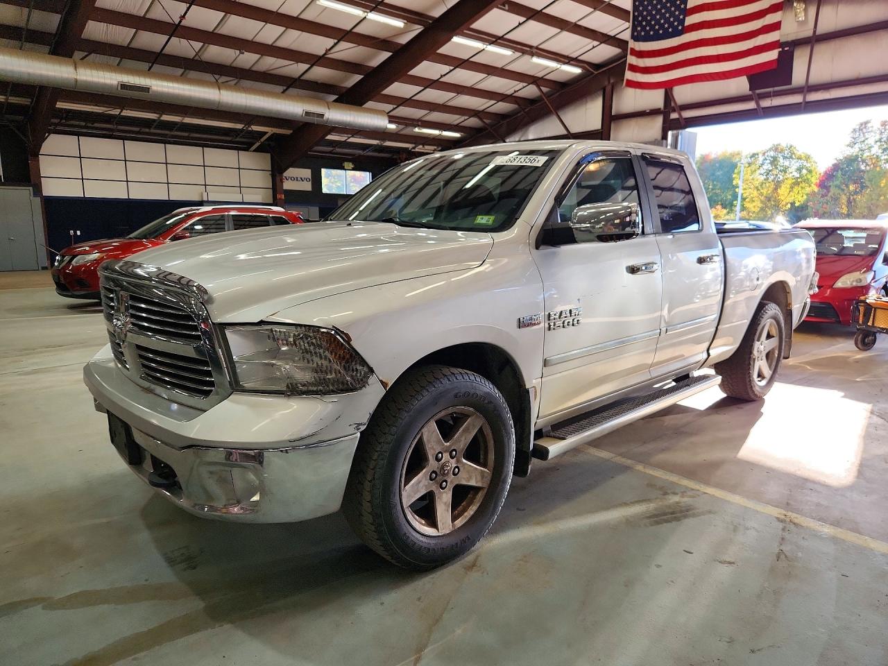 2013 RAM 1500 SLT — Front 3/4