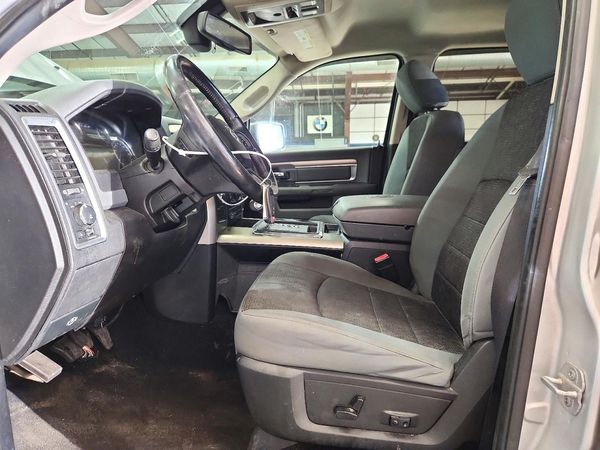 2013 RAM 1500 SLT — DENT