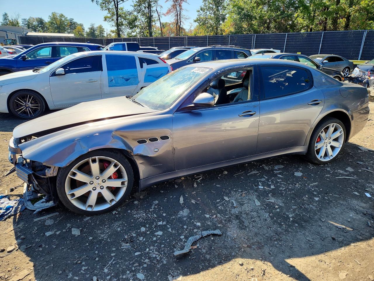 2012 MASERATI QUATTROPOR Standard and Sport GT — Front 3/4