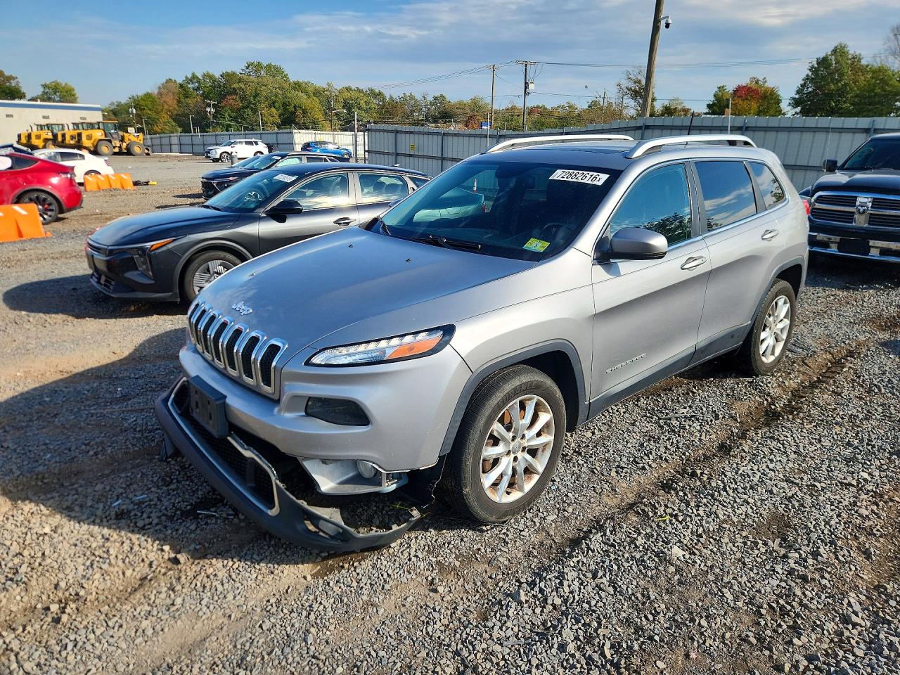 2017 JEEP CHEROKEE Limited — Front 3/4