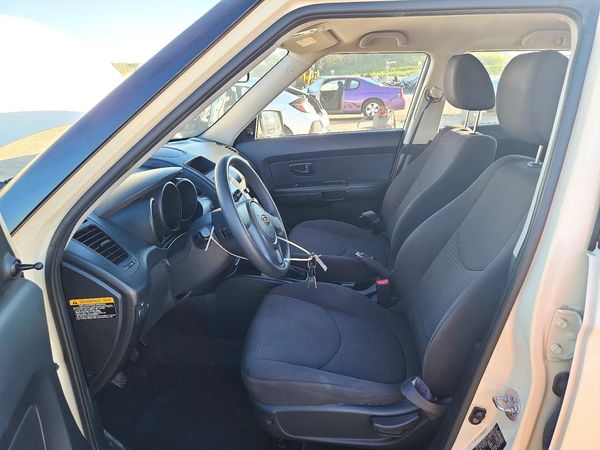2012 KIA SOUL GL — DENT
