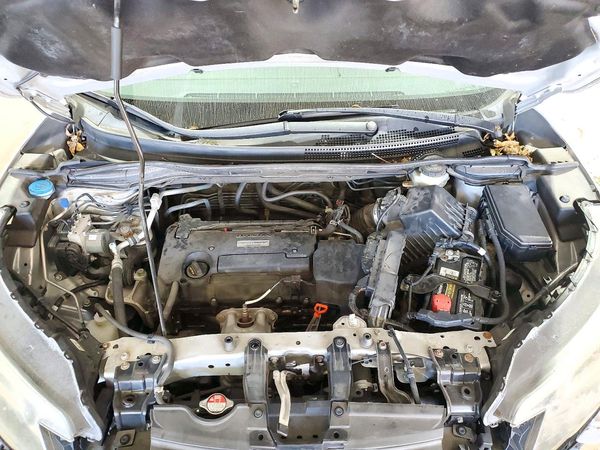 2016 HONDA CRV EX — Engine bay