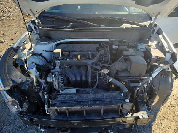 2024 HYUNDAI VENUE SEL / Limited — Engine bay