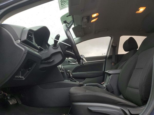 2020 HYUNDAI ELANTRA — DENT