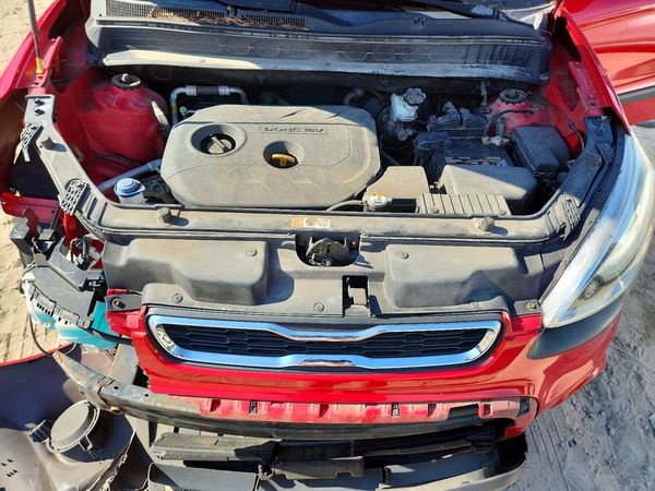 2012 KIA SOUL GL — Engine bay