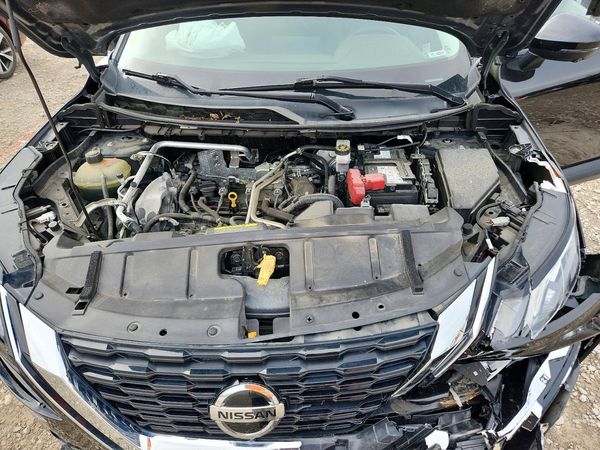 2021 NISSAN ROGUE SV — Engine bay