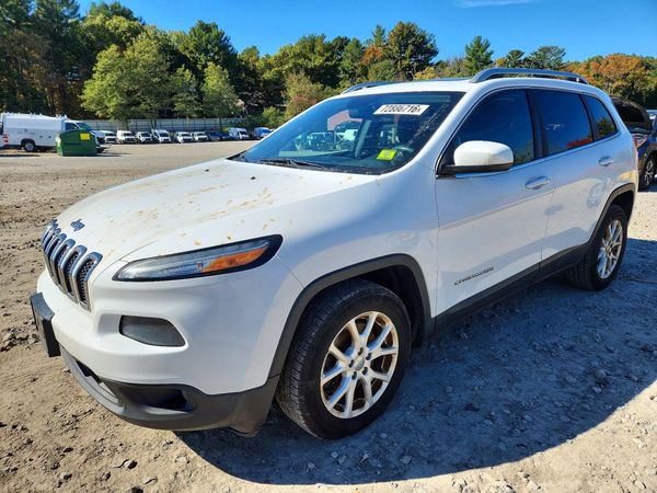 2014 JEEP CHEROKEE Latitude — Front 3/4