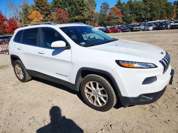 2014 JEEP CHEROKEE Latitude — Passenger 3/4