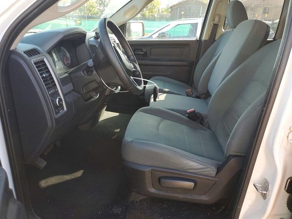2016 RAM 1500 ST — DENT