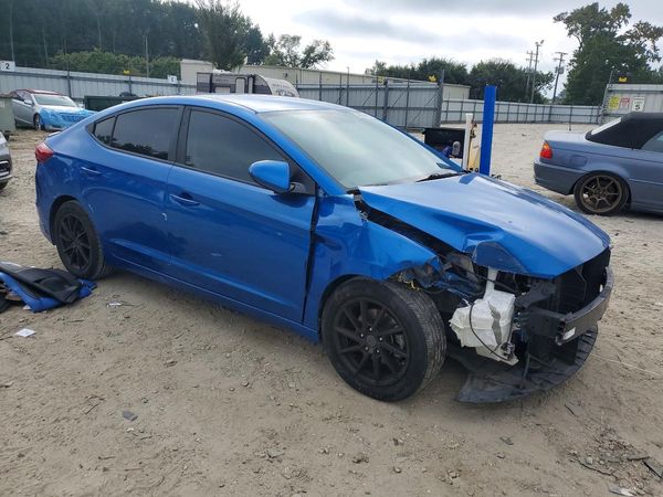2017 HYUNDAI ELANTRA SE Base — Passenger 3/4