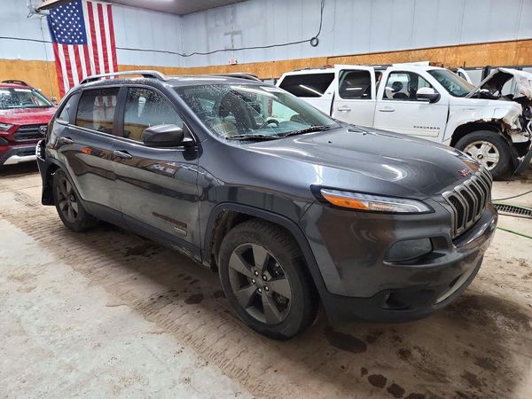 2017 JEEP CHEROKEE — Passenger 3/4