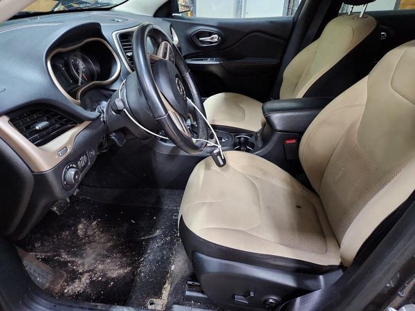 2017 JEEP CHEROKEE — DENT