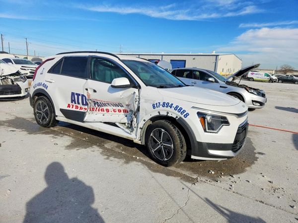 2024 KIA NIRO LX
