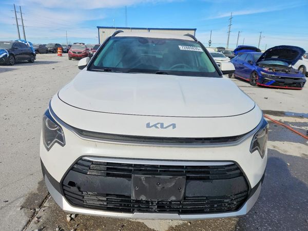 2024 KIA NIRO LX