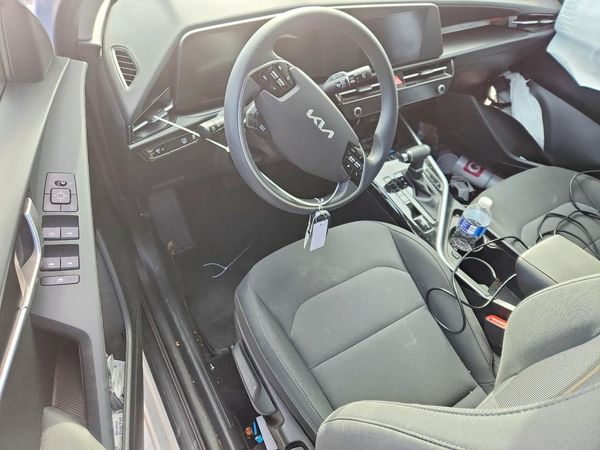 2024 KIA NIRO LX