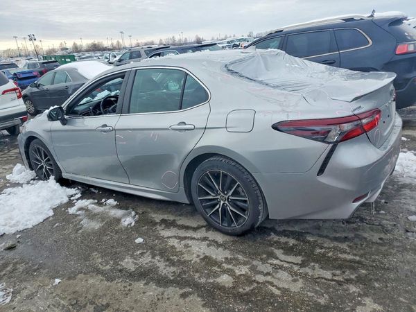 2022 TOYOTA CAMRY