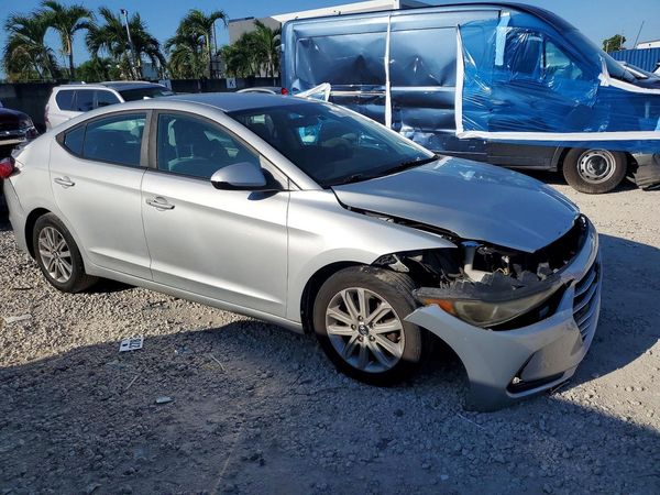 2017 HYUNDAI ELANTRA — Passenger 3/4