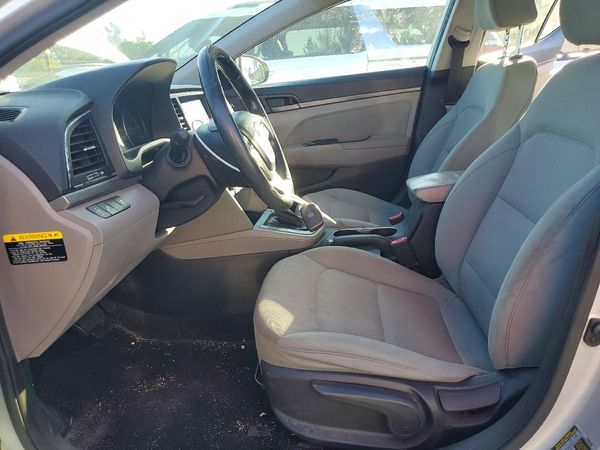 2017 HYUNDAI ELANTRA — DENT