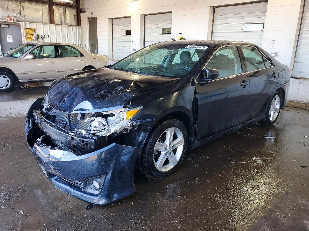2014 TOYOTA CAMRY