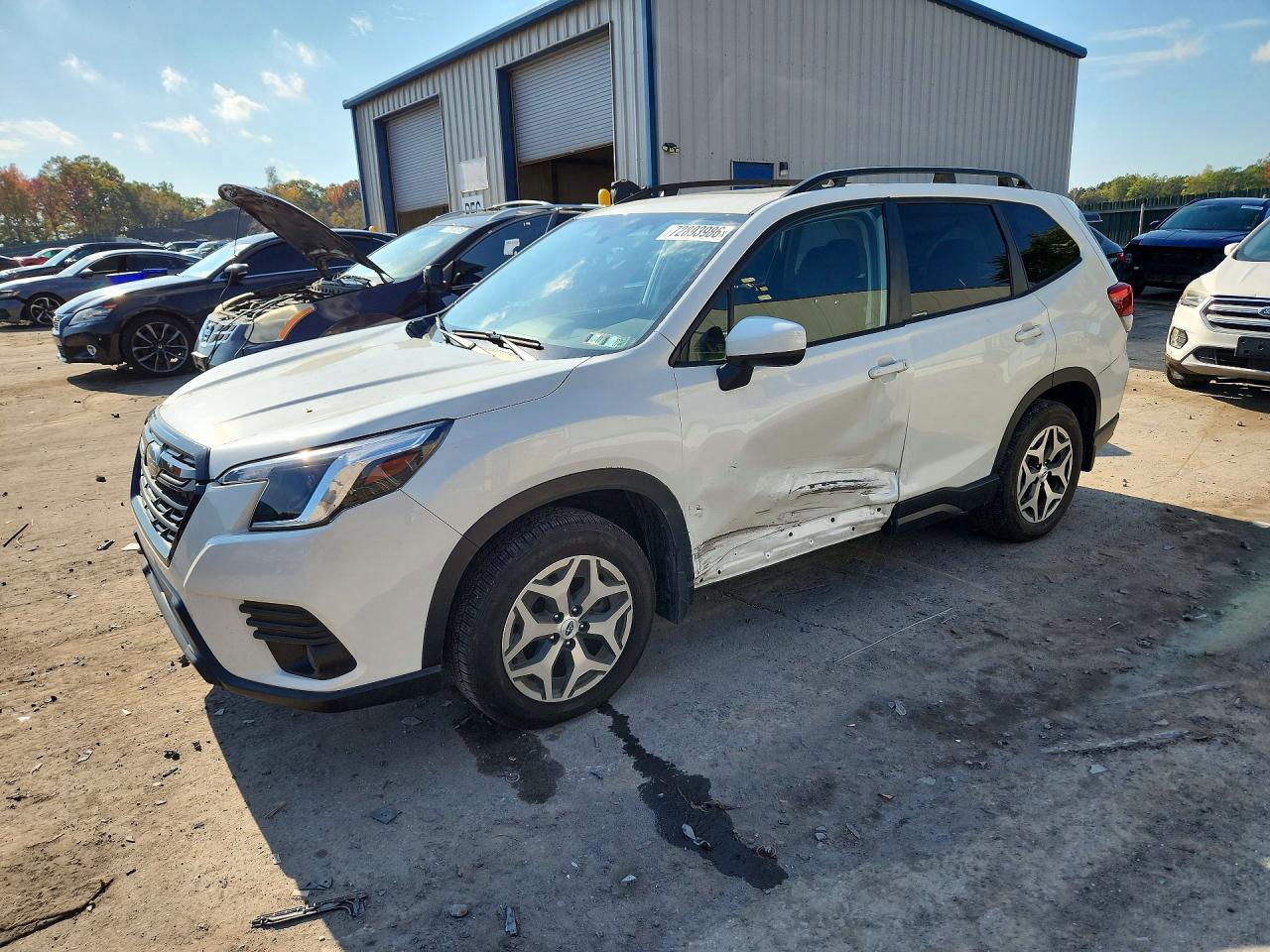 2022 SUBARU FORESTER Premium — Front 3/4