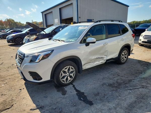 2022 SUBARU FORESTER — DSFA — Front 3/4