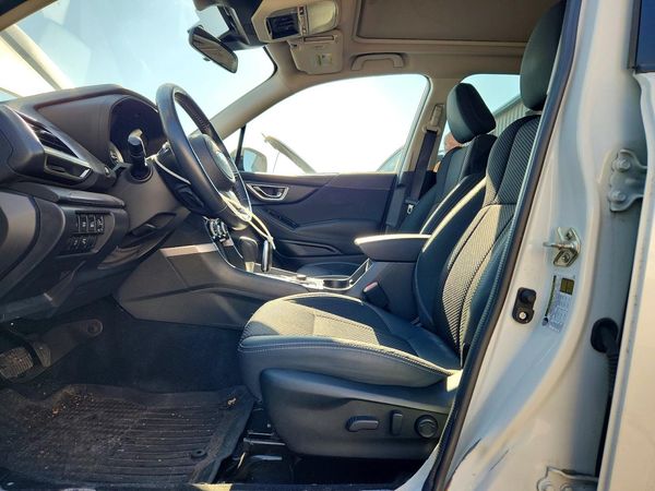 2022 SUBARU FORESTER Premium — DENT