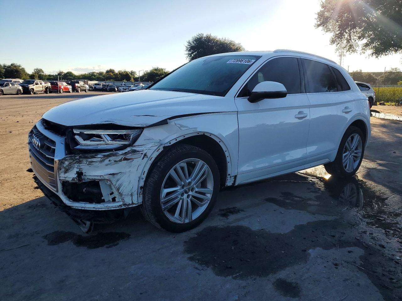 2018 AUDI Q5 quattro Premium Plus — Front 3/4