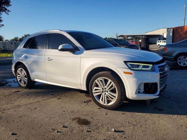 2018 AUDI Q5 quattro Premium Plus — Passenger 3/4