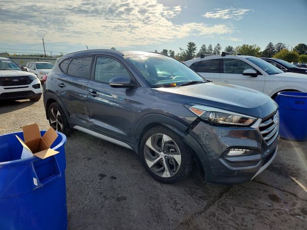 2017 HYUNDAI TUCSON — Passenger 3/4