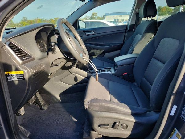 2017 HYUNDAI TUCSON — DENT