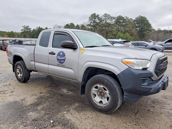 2017 TOYOTA TACOMA
