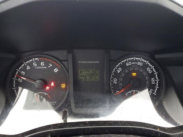 2017 TOYOTA TACOMA