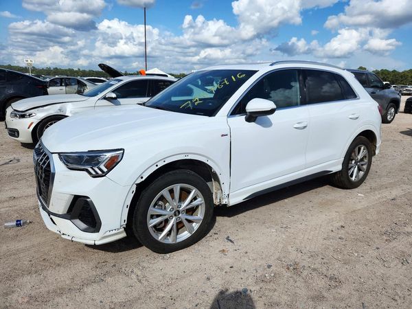 2025 AUDI Q3 — DSFA — Front 3/4