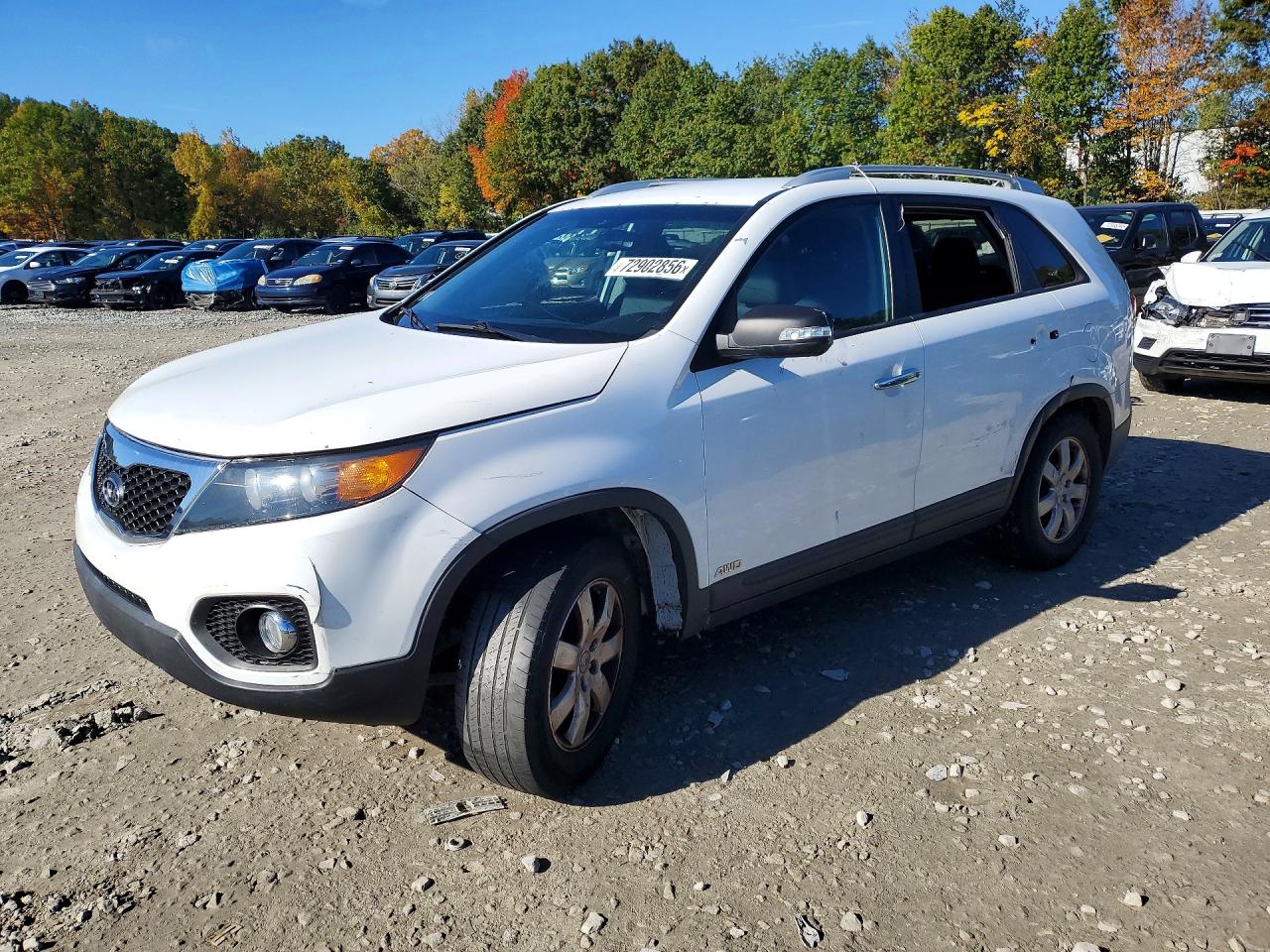 2013 KIA SORENTO Base / LX — Front 3/4