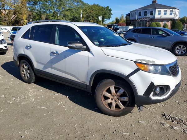 2013 KIA SORENTO Base / LX — Passenger 3/4