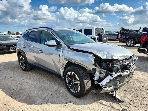2026 HYUNDAI TUCSON SEL, SEL Plus — Passenger 3/4