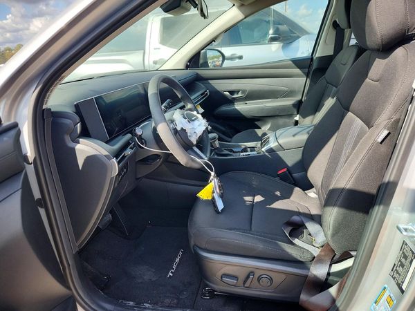 2026 HYUNDAI TUCSON SEL, SEL Plus — DENT
