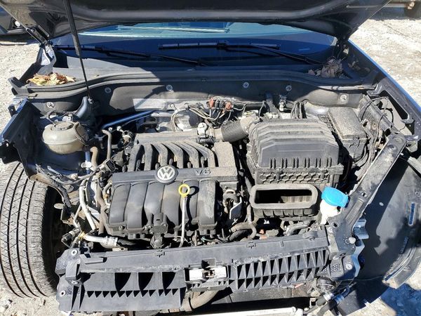 2018 VOLKSWAGEN ATLAS 4Motion SEL Premium — Engine bay