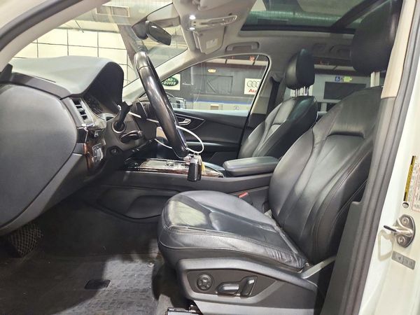 2018 AUDI Q7 quattro Premium Plus — DENT