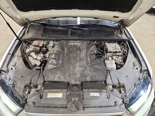 2018 AUDI Q7 quattro Premium Plus — Engine bay