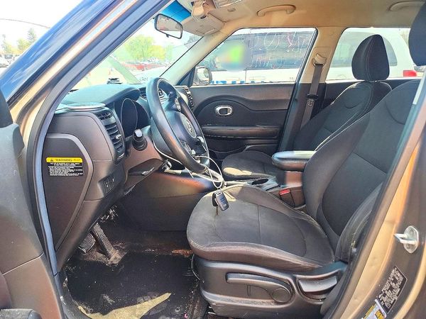 2015 KIA SOUL GL(Middle-low grade) — DENT