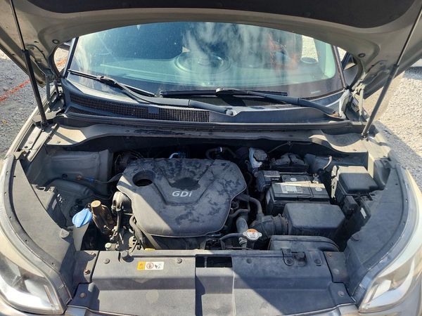 2015 KIA SOUL GL(Middle-low grade) — Engine bay