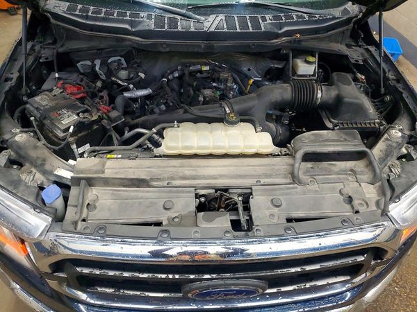 2021 FORD F150 — Engine bay